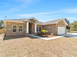 9016 Sunset Dr, Navarre, FL 32566