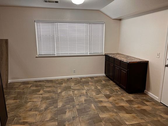 3rd image of 1211 Alderwood Way