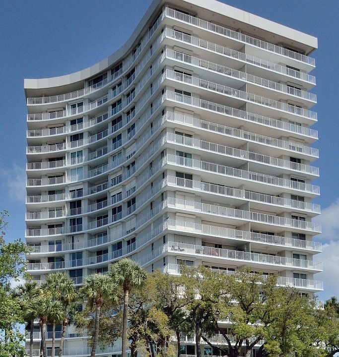 1st image of 2611 Bayshore Blvd APT 1203
