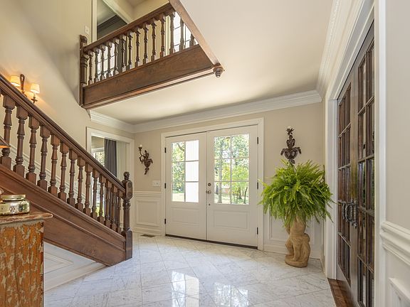 5th image of 2229 Brandywood Dr