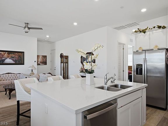 3rd image of 794 Charming Holly St