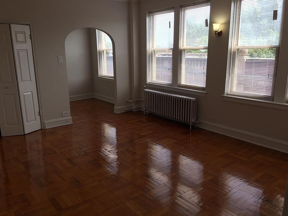 1st image of 1626 W Sherwin Ave #303