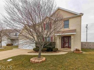 7 Breckenwood Ct, Bloomington, IL