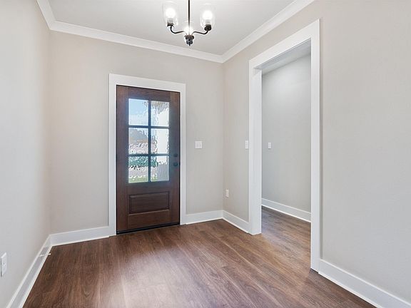 2nd image of 2475 Wilmington Dr