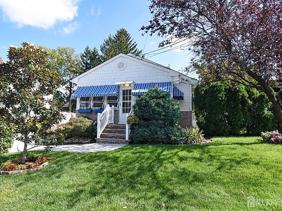 4th image of 16 Cheesequake Rd