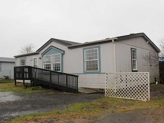 2nd image of 584 Duck Lake Dr NE