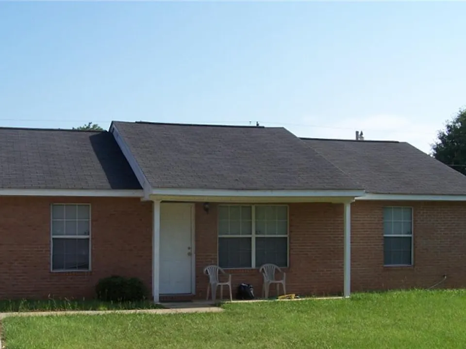 1004 Exeter Dr