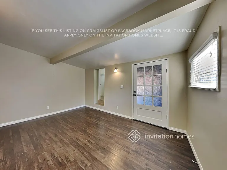 726 E 99th St — Photo 5