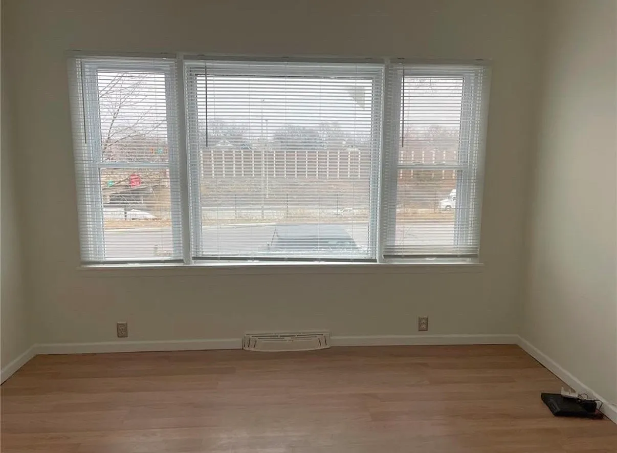 2 bed, 1300 sqft, $1,650 — Photo 3