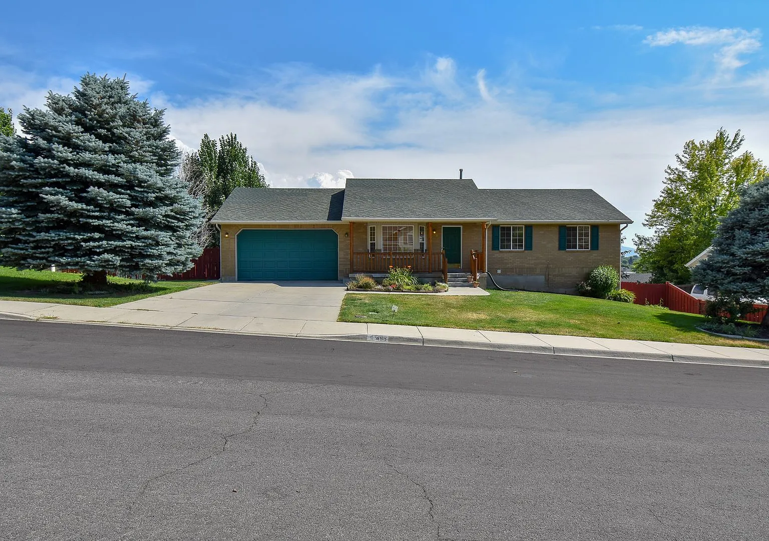 Beautiful Springville Heights home — Photo 4