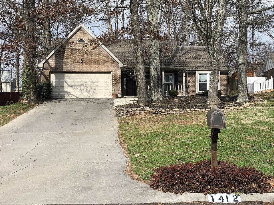 1st image of 1412 Clear Brook Dr