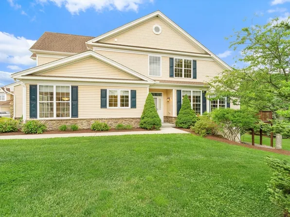 1 Avebury Ln #31, Marlborough, MA 01752