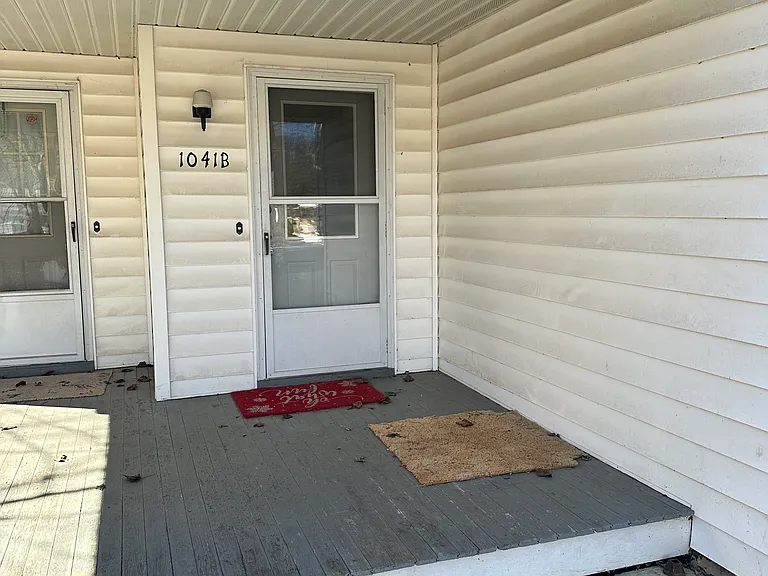 1041 High St #B — Photo 1