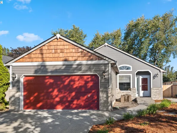 745 SW 12th St, Troutdale, OR 97060