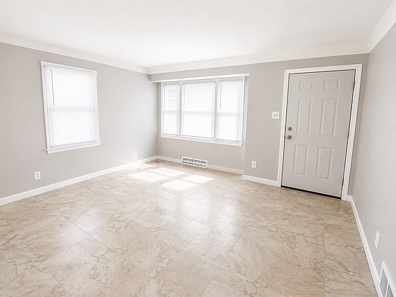 4th image of 20581 Strasburg St
