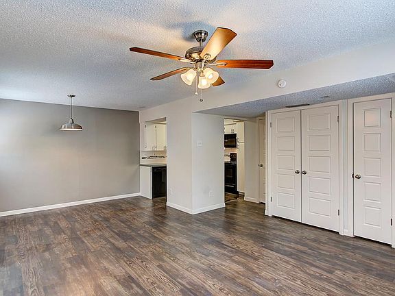 2nd image of 1906 Hearthstone Dr APT 102