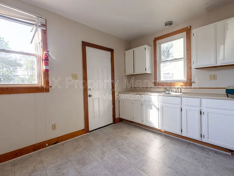 2743 Steele Ave — Photo 10