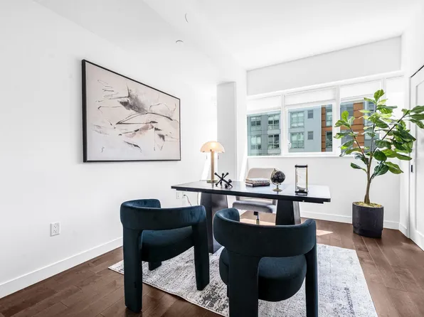 800 Avenue At Port Imperial image 22 of 41