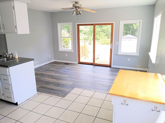 3rd image of 4028 Thackin Dr
