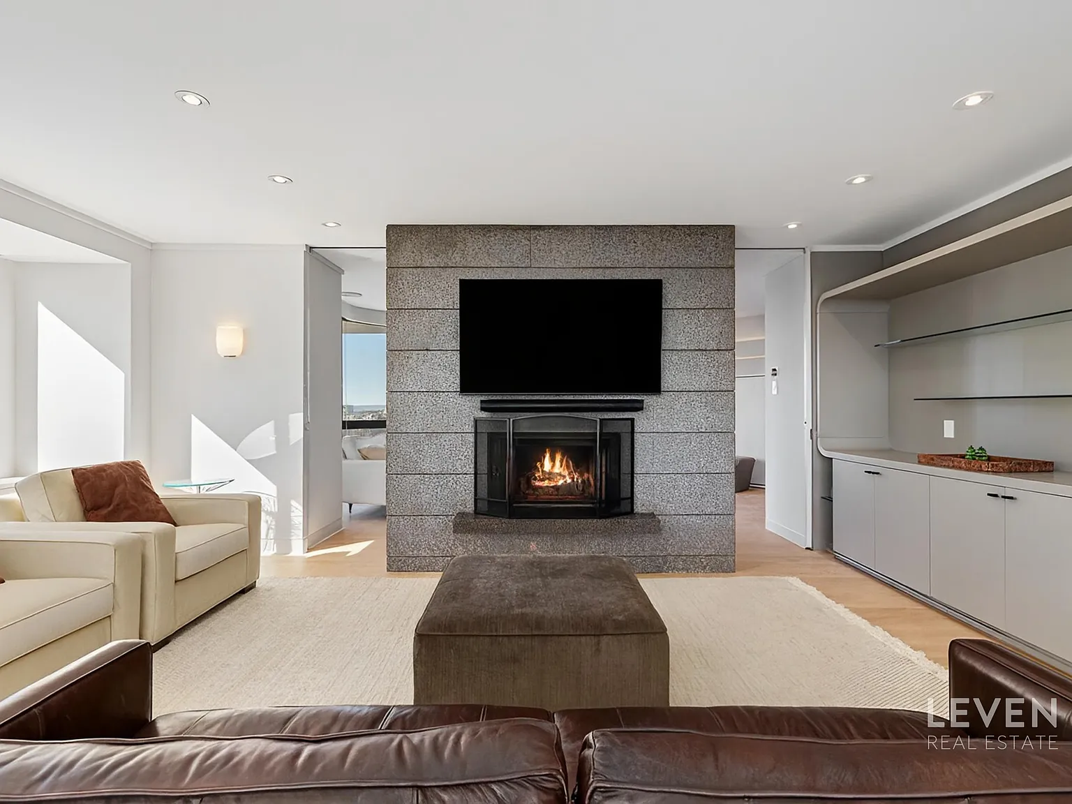 200 East 61st Street — Photo 3
