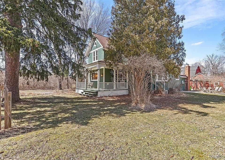 2300 W Drahner Rd, Oxford, MI 48371 | Zillow