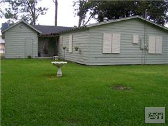 3rd image of 2503 Cedar Dr