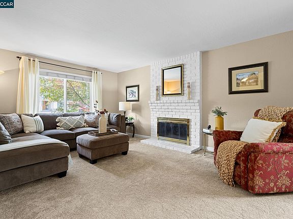2nd image of 2095 Robb Rd