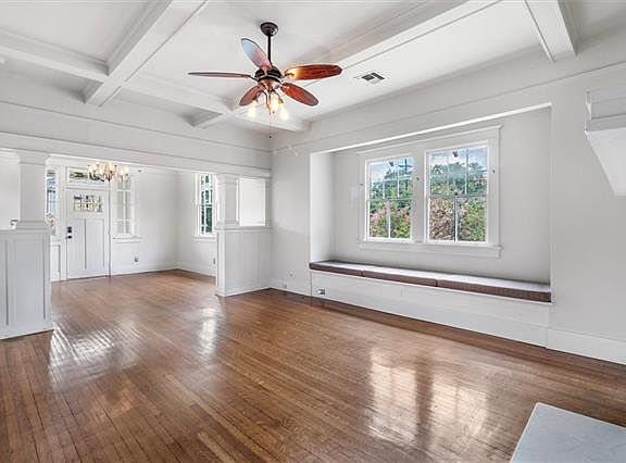 5th image of 840 Solomon Pl