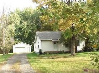 1354 N Leavitt Rd, Leavittsburg, OH 44430