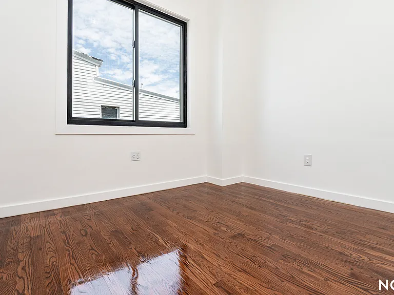 431 Cleveland St #3 — Photo 8