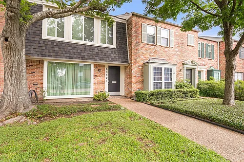 6332 Chevy Chase Dr #16 Photo 1