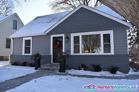 1st image of 2114 Highland Pl NE