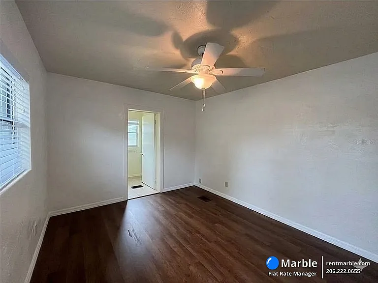 501 SE 14th St — Photo 15