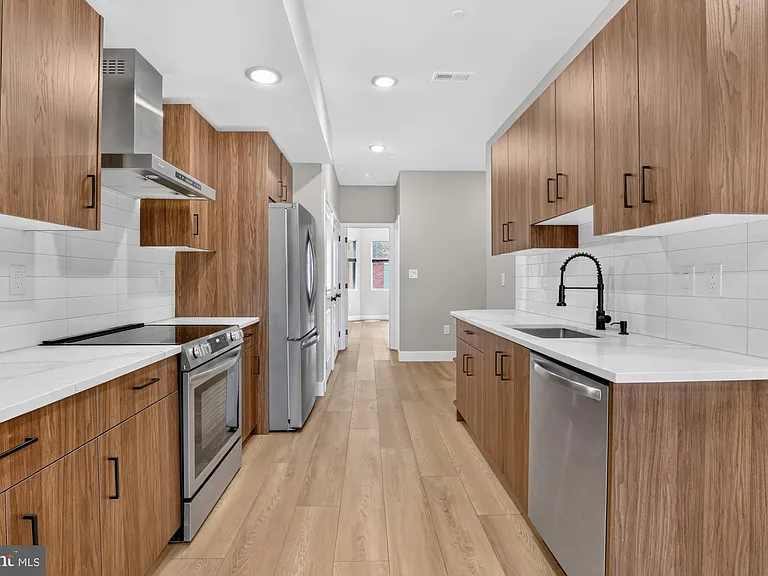 1843 E Hazzard St #2 — Photo 1