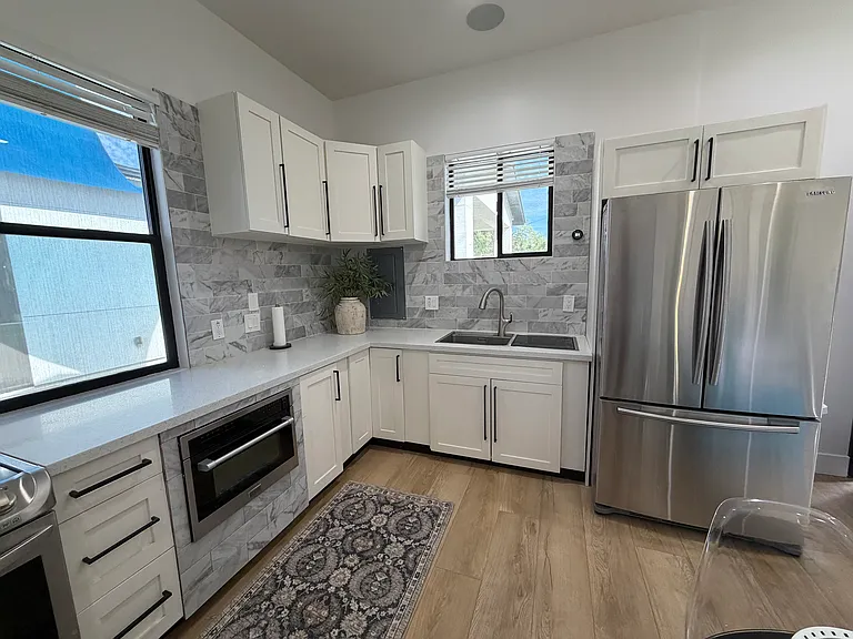 1807 E Campbell Ave — Photo 4
