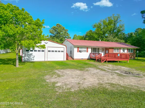 10127 Nc 131 Highway, Bladenboro, NC 28320