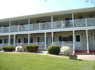 81 W Tiana Rd #B-8, Hampton Bays, NY 11946