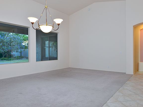 3rd image of 2225 N Quail Lake Pl