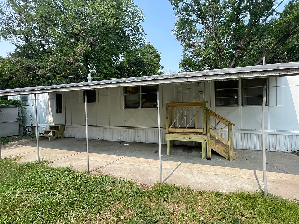 2305 Shell Rd #23