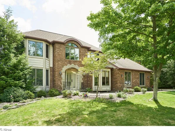 10613 Tudor Cir, North Royalton, OH 44133