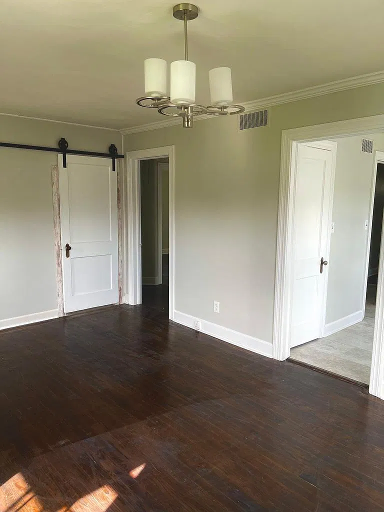 4 bed, 1102 sqft, $1,450 — Photo 2