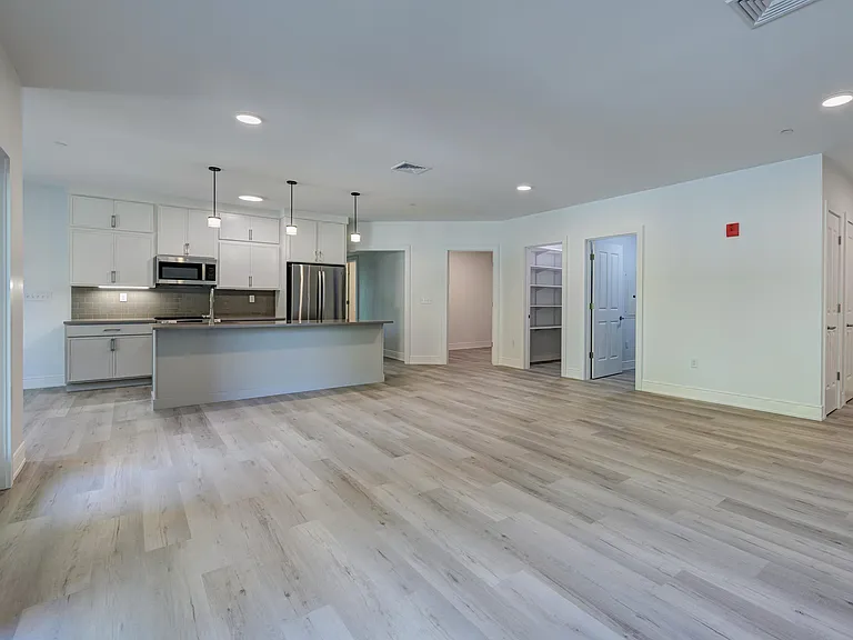 2059 Lafayette Rd #202 — Photo 7