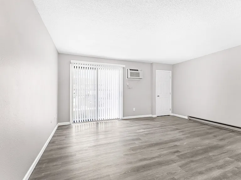 Walnut Woods Apartments — Photo 45