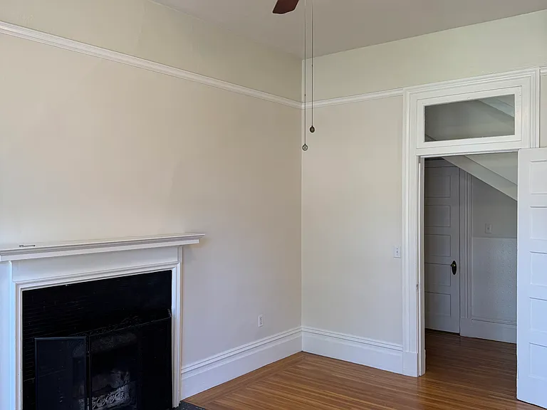 Rose Ave — Photo 14