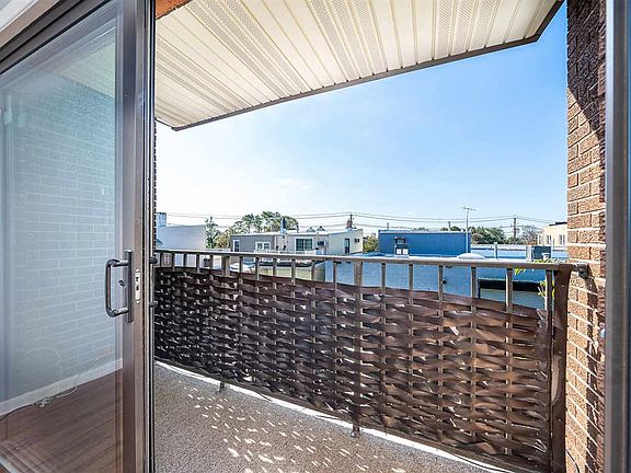 4th image of 603 55th St APT 307