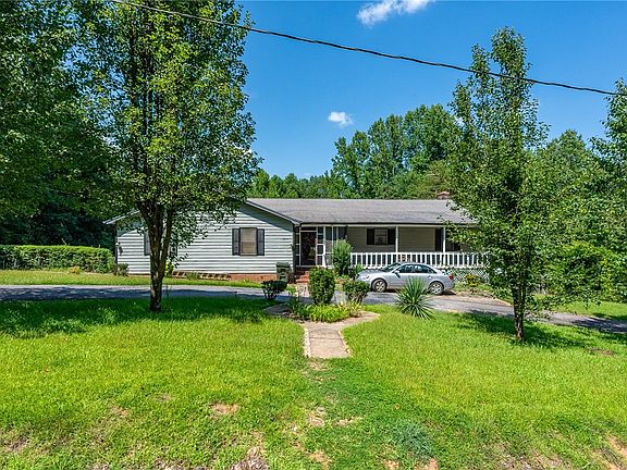2nd image of 309 Dove Hill Cir
