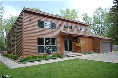 1st image of 3821 Lake Rd W