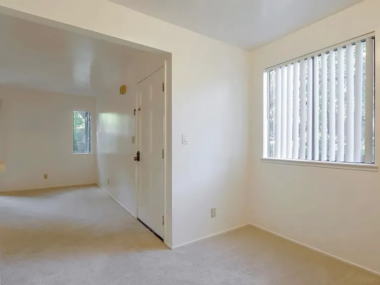 1158 Honey Trl — Photo 2
