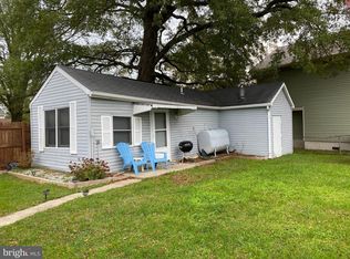 721 Powhatan Beach Rd, Pasadena, MD 21122