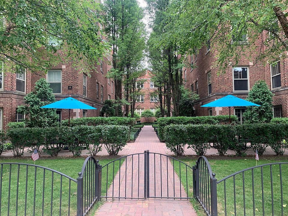 1st image of 221 N Oak Park Ave APT 1E